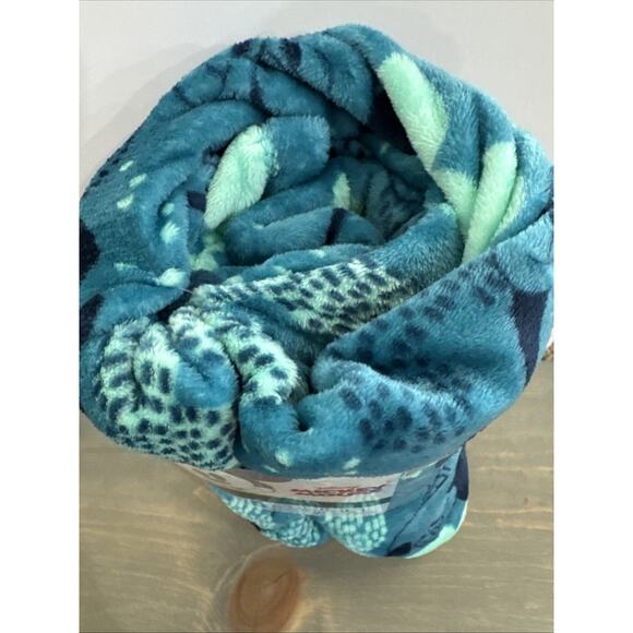 Disney Mickey Mouse The Big One Oversized Plush Throw Blanket 5ft x 6ft - Picture 2 of 8